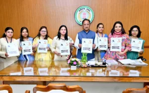 मुख्यमंत्री श्री विष्णु देव साय ने ‘अविस्मरणीय यात्रा’ पुस्तक का किया विमोचन