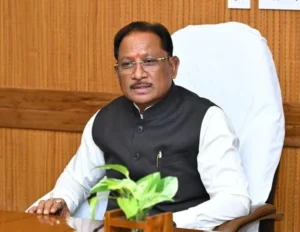 मुख्यमंत्री के निर्देश के बाद पत्थलगांव – कुनकुरी सड़क मरम्मत में आई तेजी
