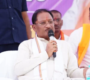 सुशासन तिहार में हितग्राहियों से आत्मीय संवाद: योजनाओं के लाभ से बदलती जिंदगी की तस्वीर देख मुख्यमंत्री हुए प्रसन्न