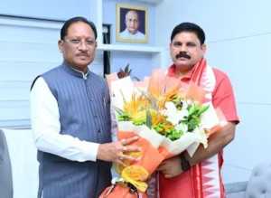मुख्यमंत्री श्री विष्णुदेव साय से केंद्रीय कोयला एवं खान राज्य मंत्री श्री सतीश चंद्र दुबे ने की सौजन्य मुलाकात