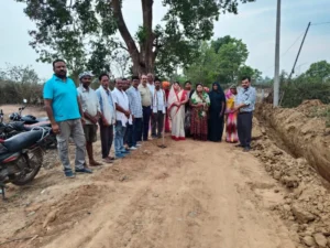 नगर पंचायत मरवाही में लाखों के सीसी रोड और नाली निर्माण का भूमिपूजन, अध्यक्ष मधु बाबा ने रखी आधारशिला