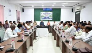 जिले की तीन प्रमुख नदियों-अरपा, सोन एवं तिपान के पुनरुद्धार के साथ ही जल संरक्षण और वृक्षा रोपण पर परिचर्चा आयोजित