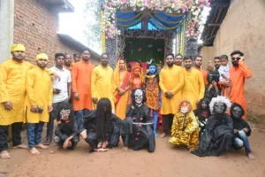 सोन नदी के तट स्थित शिव मंदिर पर उमड़ा आस्था का सैलाब, कांवड़ियों की लंबी कतार से गूंजा बोल बम